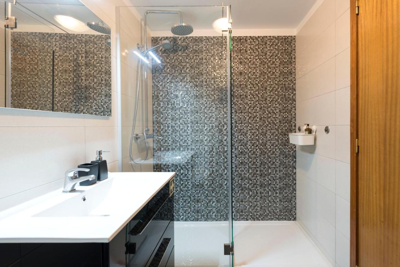 Lovelystay - The Porto Getaway Duplex - Free Parking Extérieur photo
