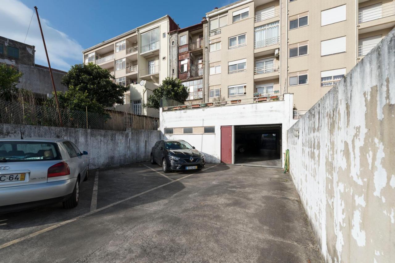 Lovelystay - The Porto Getaway Duplex - Free Parking Extérieur photo